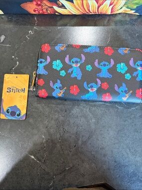 stitch wallet